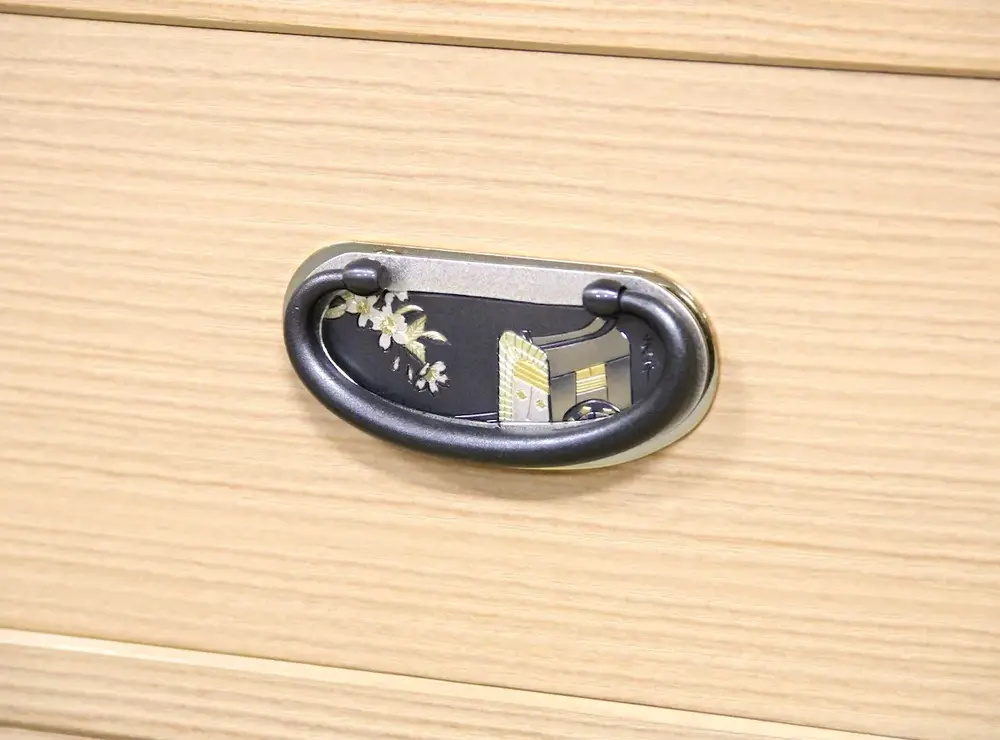 引出しの金具